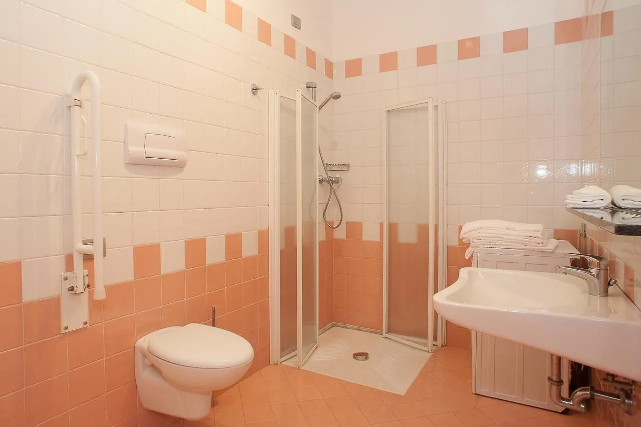 Residence Ca D'Oro Lido di Jesolo 0*,